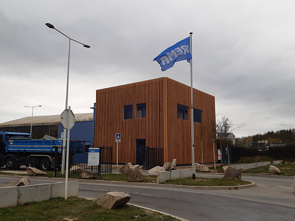 bureau préfabriqué modulaire bardage bois